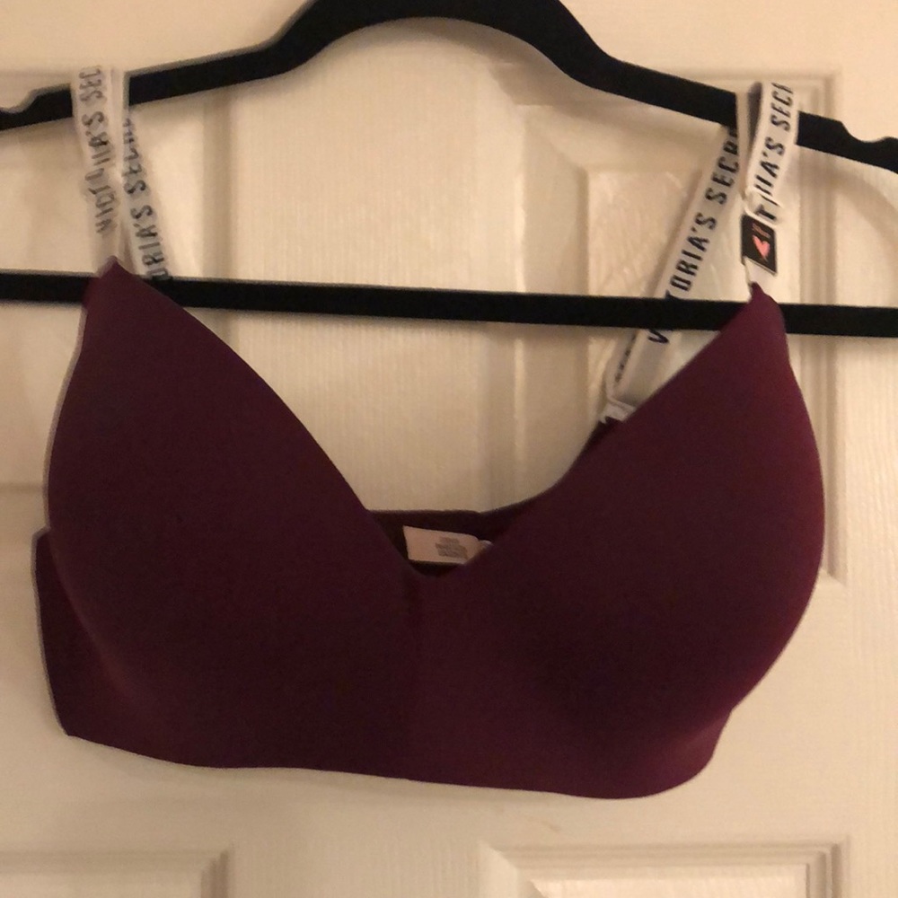 Victoria’s Secret 34DD T-Shirt Bra